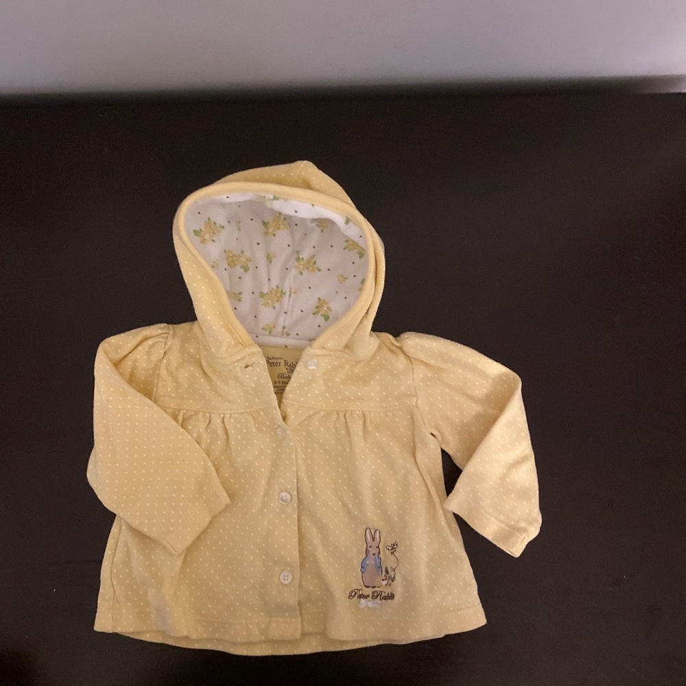 6-9m girls Beatrix Potter / Peter Rabbit yellow polka dot cardigan